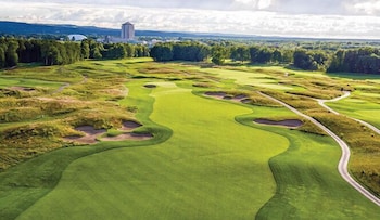 The Tower At Turning Stone Resort Casino,5218 Patrick Road,4 star
