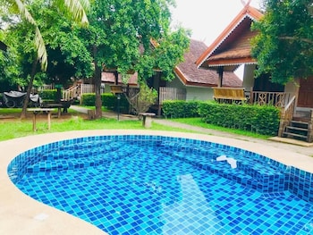 Siri Lagoona Resort,,3 star