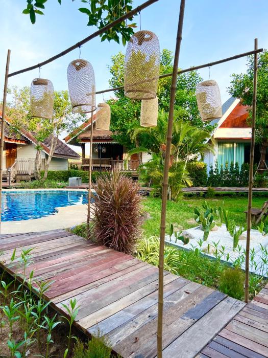 siri lagoona resort
