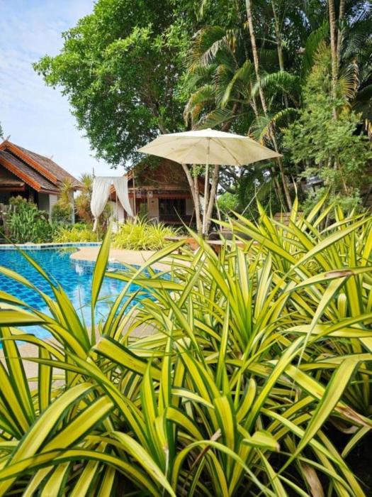 siri lagoona resort