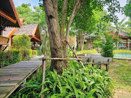 siri lagoona resort