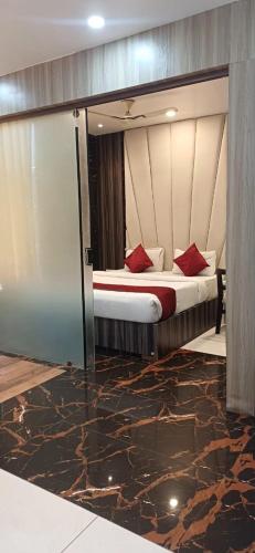 Hotel Chariot Inn,,3 star