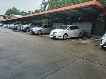 Tonsom Residence,,2 star