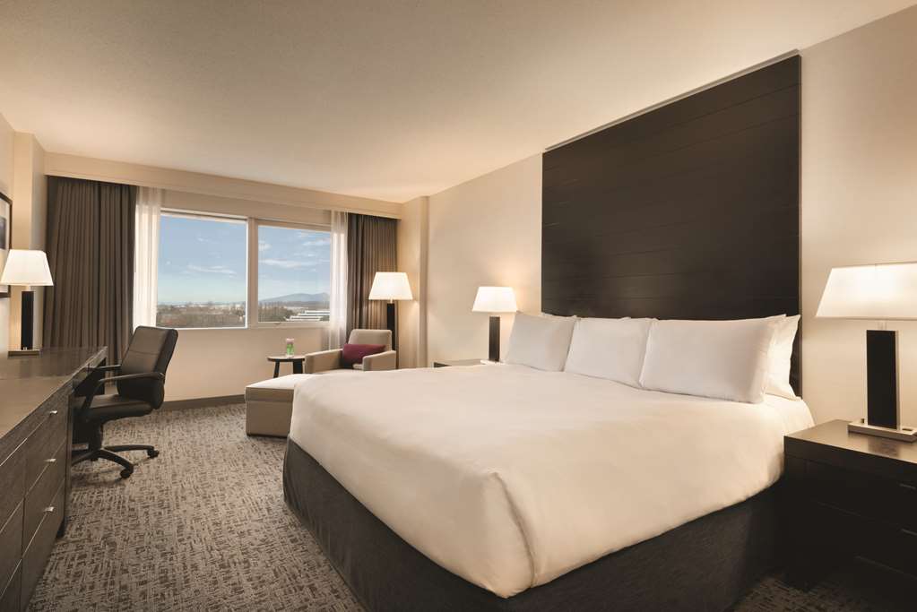 radisson hotel vancouver airport