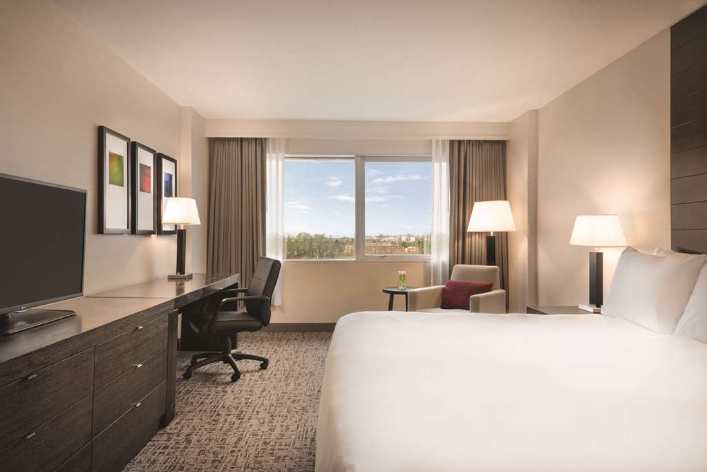 radisson hotel vancouver airport