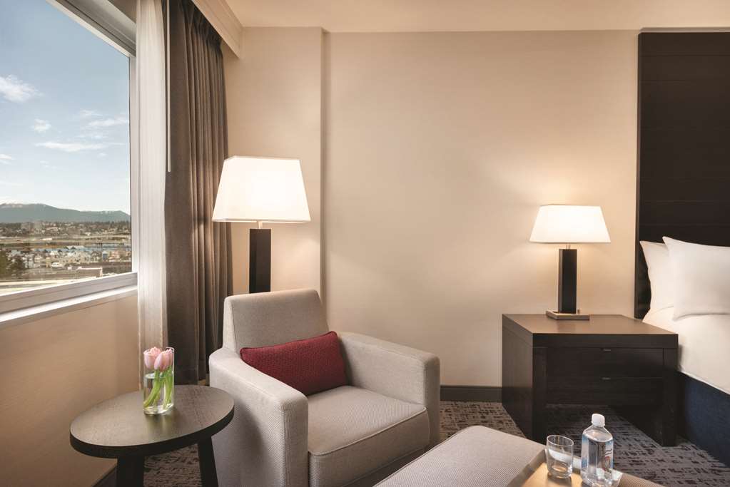 radisson hotel vancouver airport