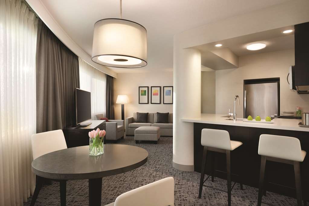 radisson hotel vancouver airport