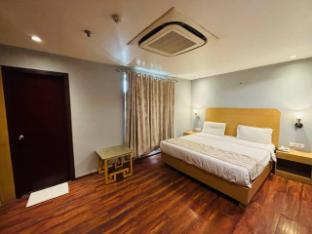 the royal city hotel