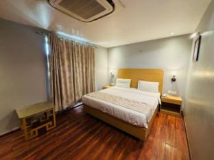 the royal city hotel