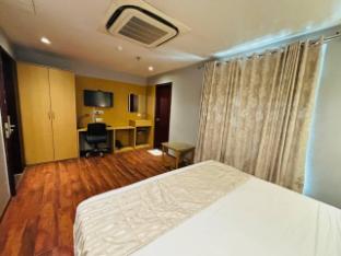 the royal city hotel