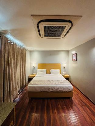 the royal city hotel