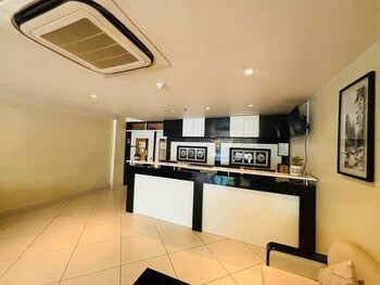 The Royal City Hotel,,3 star