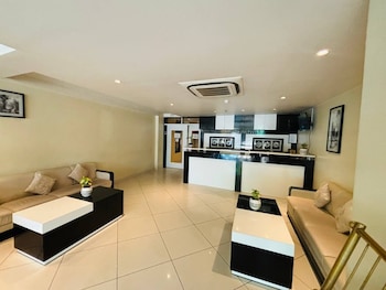 the royal city hotel