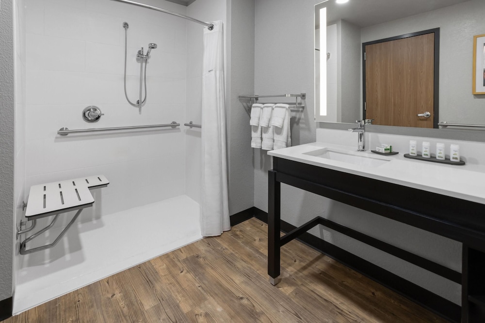 la quinta inn and suites by wyndham phoenix west glendale