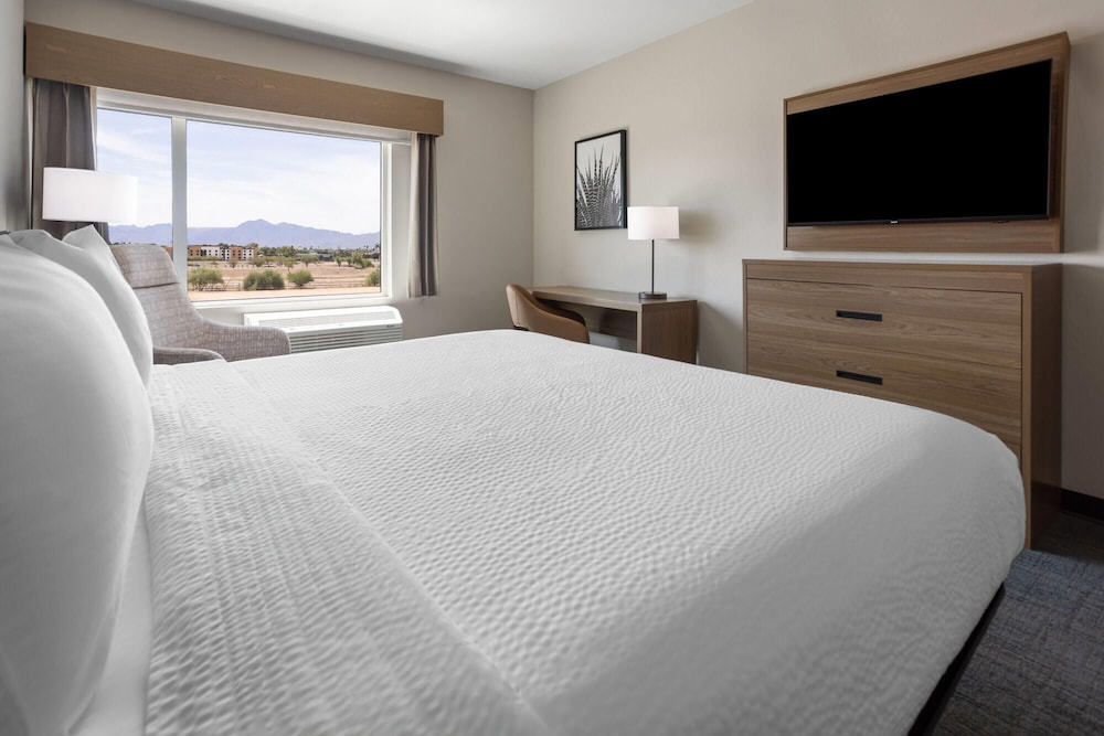 la quinta inn and suites by wyndham phoenix west glendale