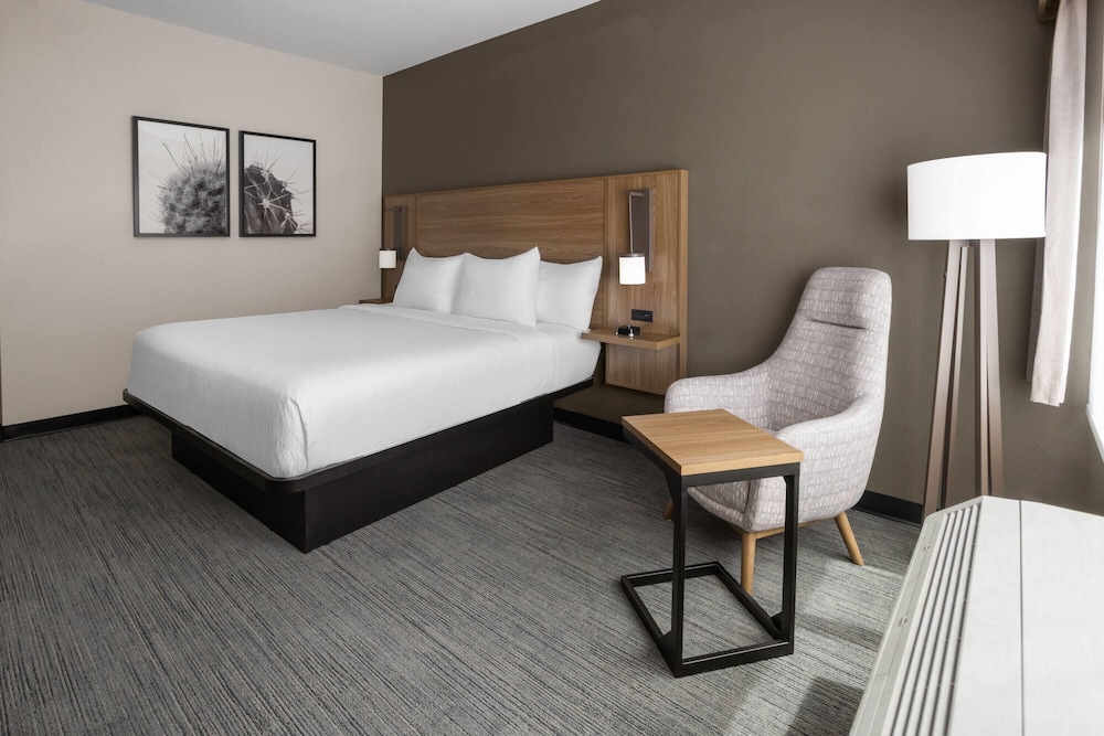 la quinta inn and suites by wyndham phoenix west glendale