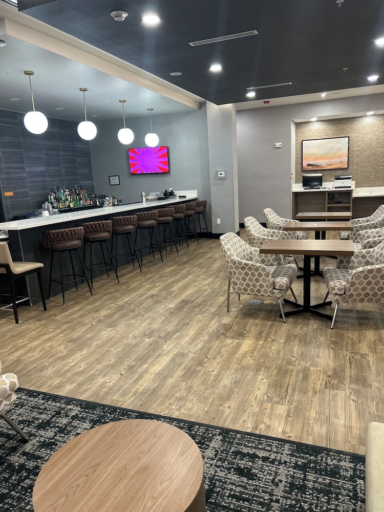 la quinta inn and suites by wyndham phoenix west glendale