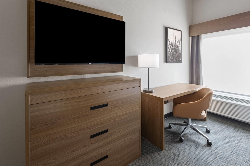 la quinta inn and suites by wyndham phoenix west glendale