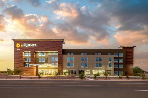 la quinta inn and suites by wyndham phoenix west glendale