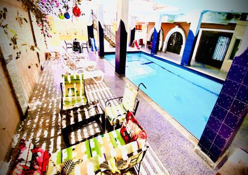 triangle pyramids boutique