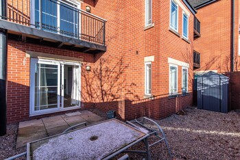 Westpoint Flat,,4 star