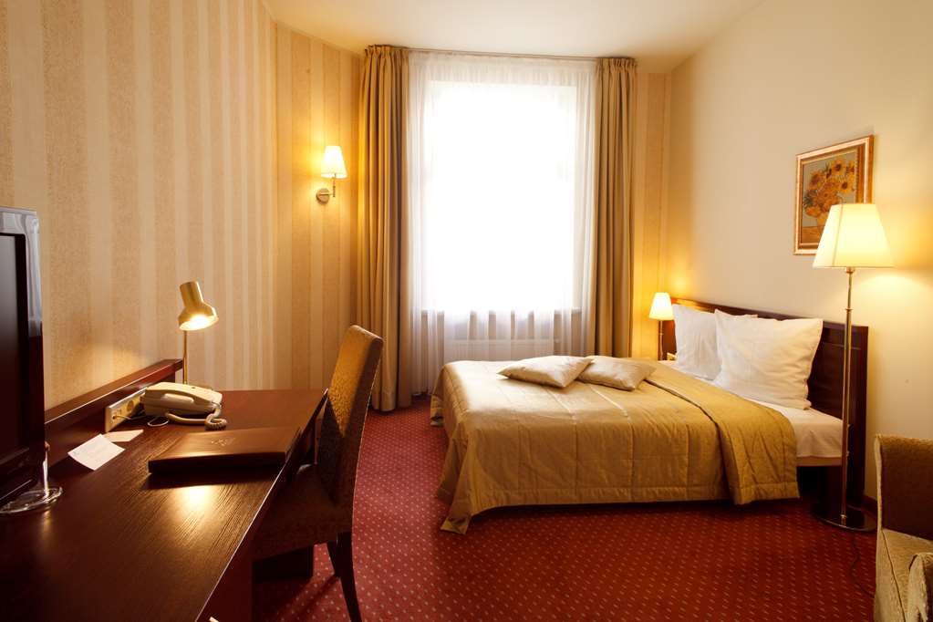 monika centrum hotels