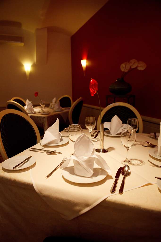 monika centrum hotels