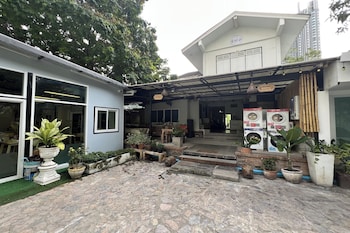 Orchid Hostel Near Bumrungrad Hospital And Nana Market,,3 star