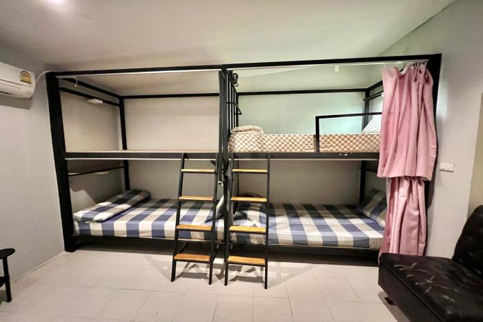 orchid hostel near bumrungrad hospital and nana market