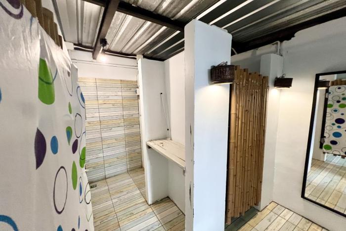 orchid hostel near bumrungrad hospital and nana market