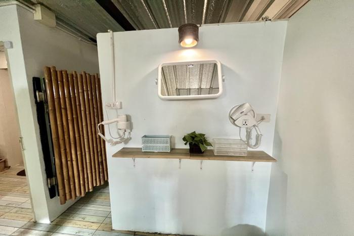 orchid hostel near bumrungrad hospital and nana market