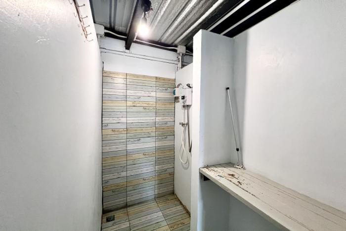 orchid hostel near bumrungrad hospital and nana market