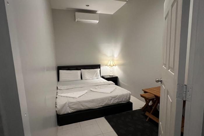 orchid hostel near bumrungrad hospital and nana market