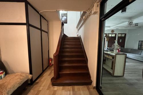 orchid hostel near bumrungrad hospital and nana market