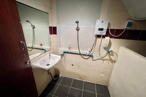 orchid hostel near bumrungrad hospital and nana market