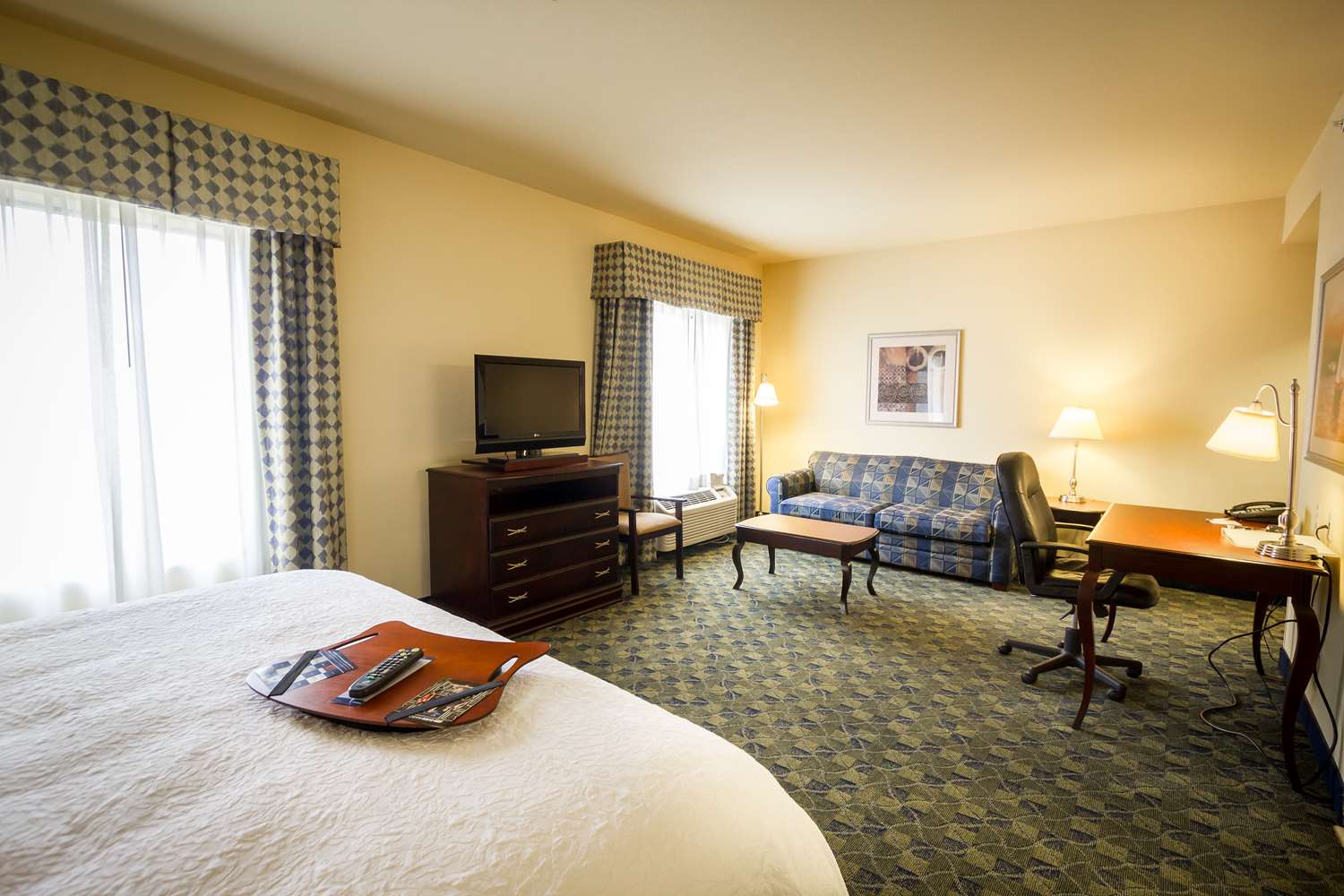 hampton inn and suites natchez