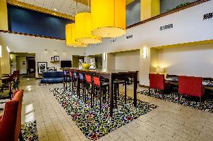 hampton inn and suites natchez