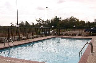 hampton inn and suites natchez