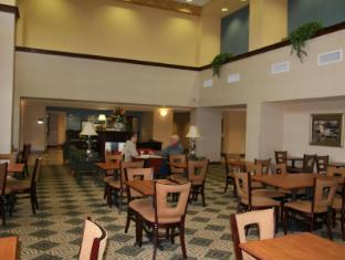 hampton inn and suites natchez
