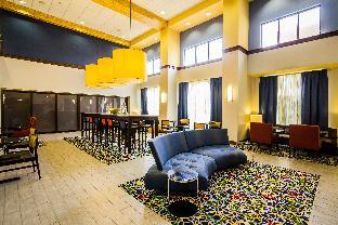 hampton inn and suites natchez