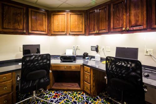 hampton inn and suites natchez