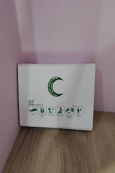 abc hostel at alpha bukit serdang seri kembangan