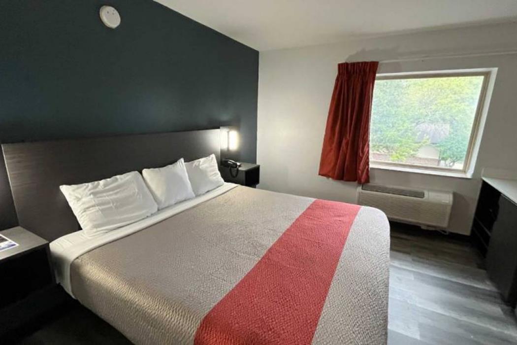 studio 6 suites urbana il