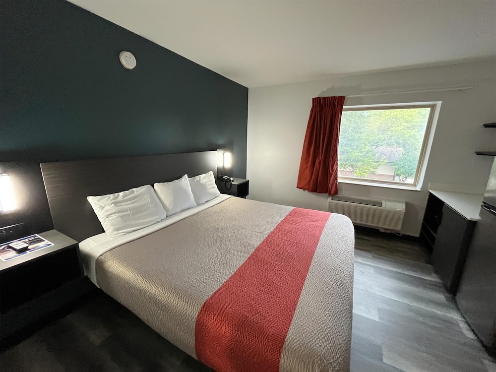 studio 6 suites urbana il