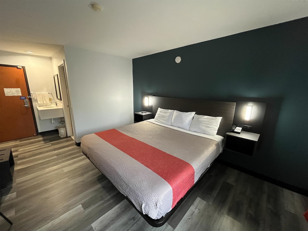 studio 6 suites urbana il