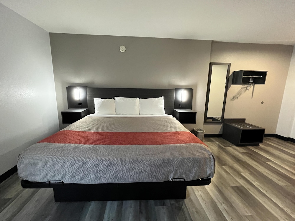 studio 6 suites urbana il