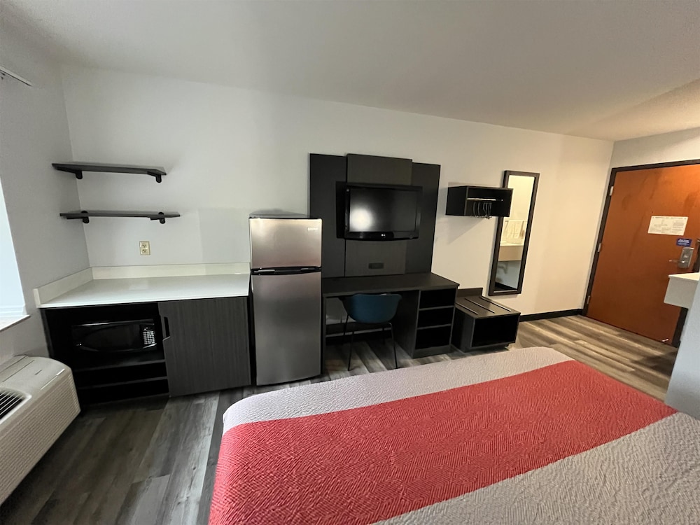studio 6 suites urbana il
