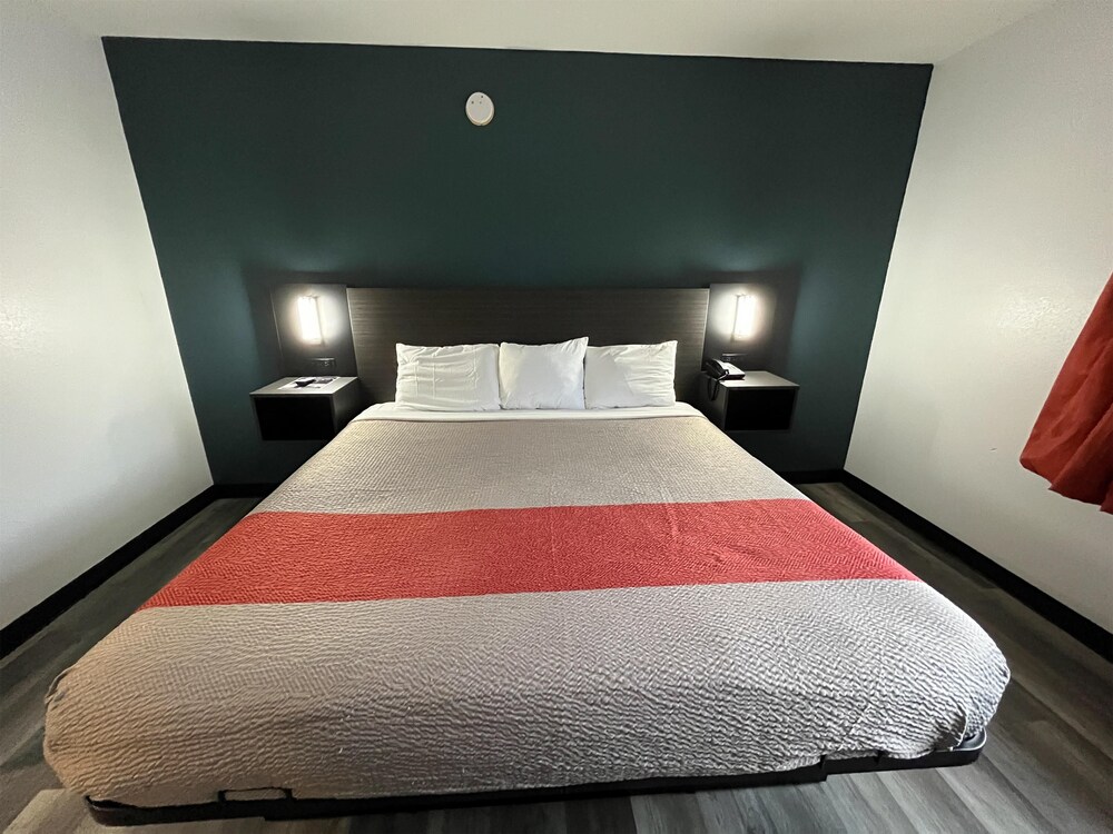 studio 6 suites urbana il