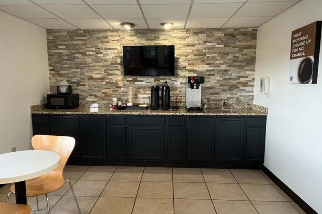 studio 6 suites urbana il