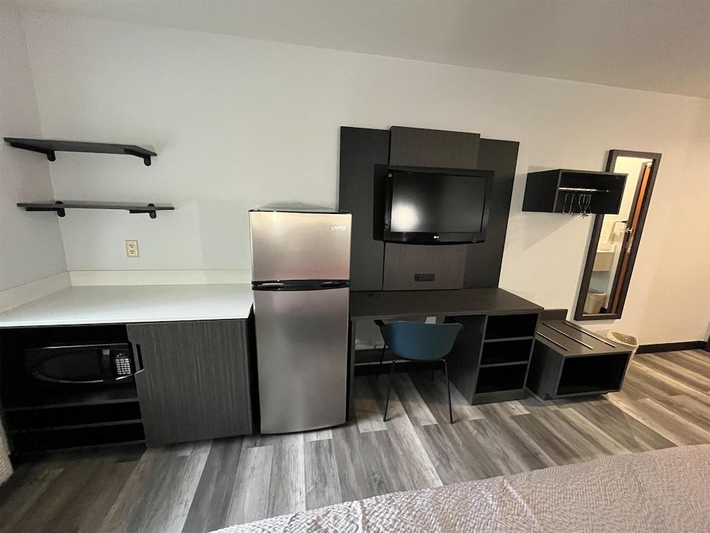 studio 6 suites urbana il